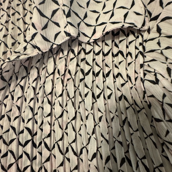 Elegant Black and Pale pink Women's Blouse - Picture 2 of 4